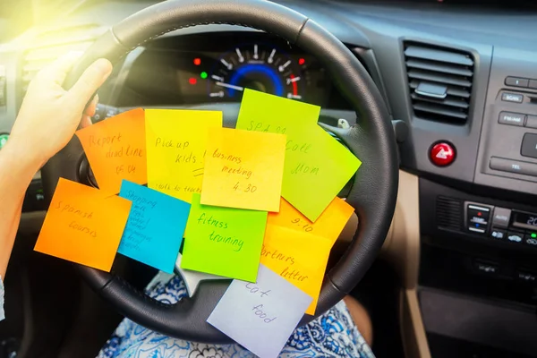 Para fazer a lista em um carro — Fotografia de Stock