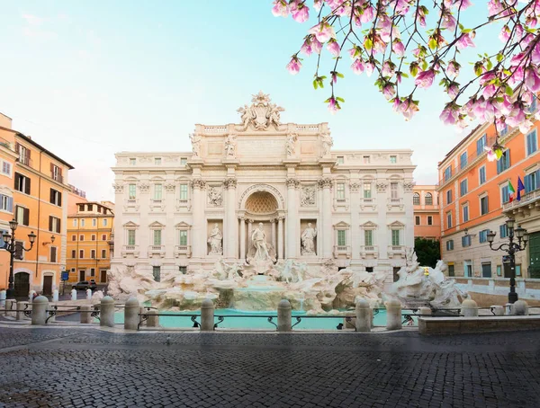 Fontänen di Trevi i Rom, Italien — Stockfoto