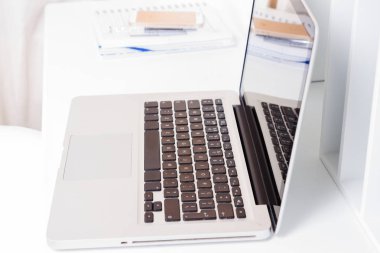 Resepsiyon açık dizüstü