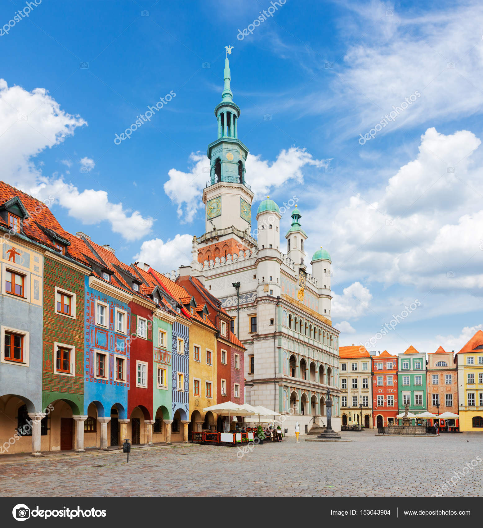 oude marktplein in poznan, Polen — Stockfoto © Neirfys ...