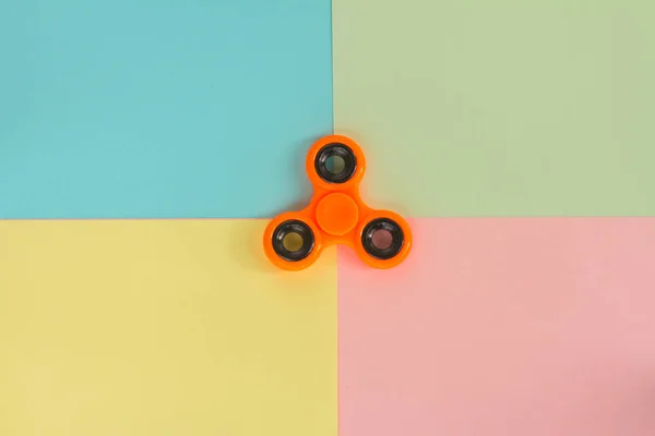 Fidget spinner, juguete relajante popular, diseño genérico — Foto de Stock