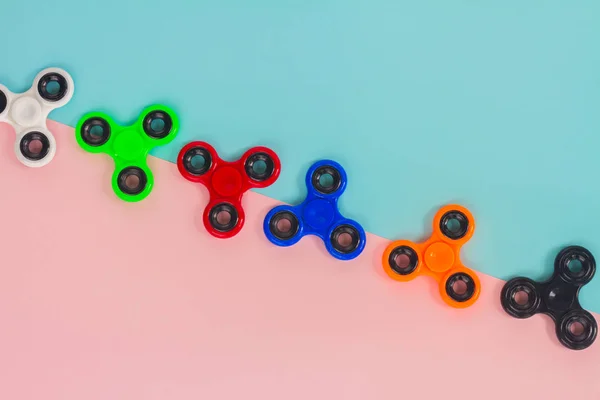 Fidget spinner, juguete relajante popular, diseño genérico — Foto de Stock