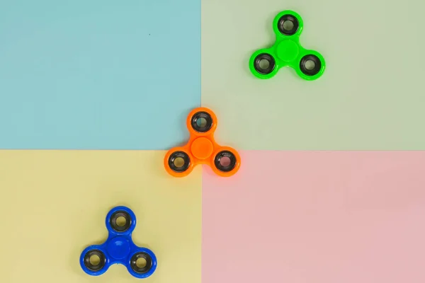 Fidget spinner, juguete relajante popular, diseño genérico — Foto de Stock