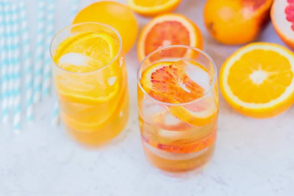 Yaz turunçgilleri içer — Stok fotoğraf