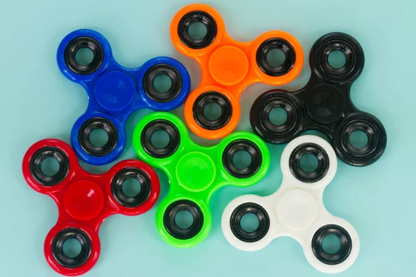 Kıpır spinner, popüler rahatlatıcı oyuncak, genel tasarım — Stok fotoğraf