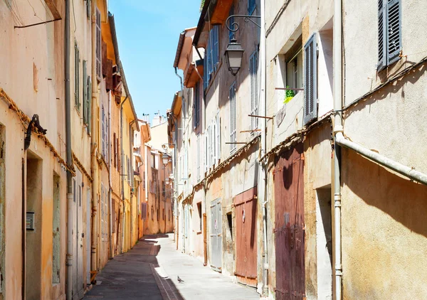 Vakre, gamle by Provence – stockfoto