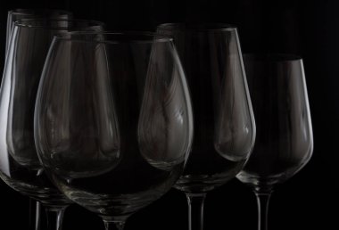 şarap gözlük siyah