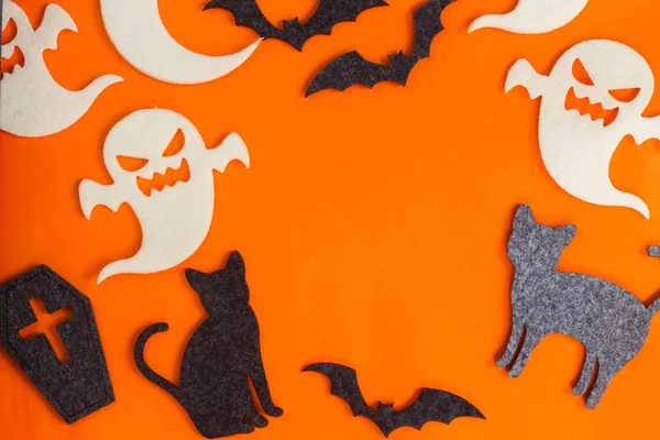 Сцена Хэллоуина на оранжевом фоне — стоковое фото