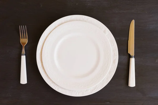 Louça colocada na mesa — Fotografia de Stock