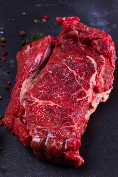 Bife cru — Fotografia de Stock