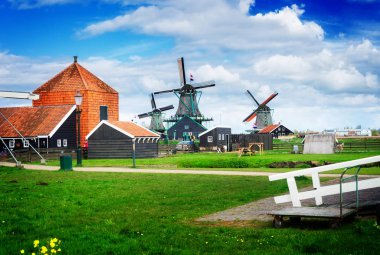 Hollanda rüzgar değirmenleri