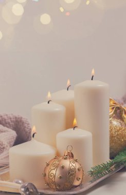 Gelen mumlar yanıyor