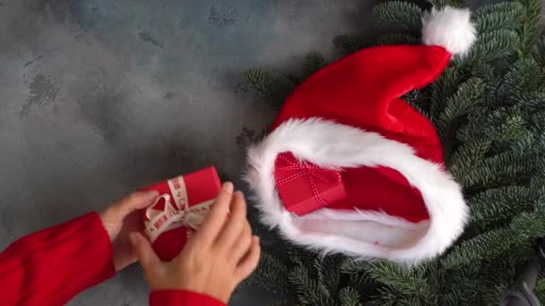 Kerst scène cadeau geven — Stockvideo