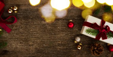 Noel hediyesi vermek