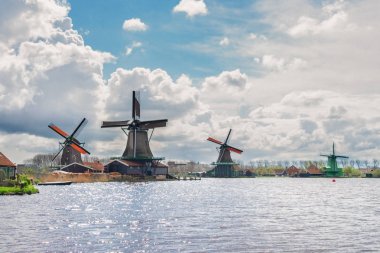 Hollanda rüzgar değirmenleri