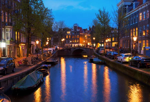 Дома Амстердама, Нидерланды — стоковое фото