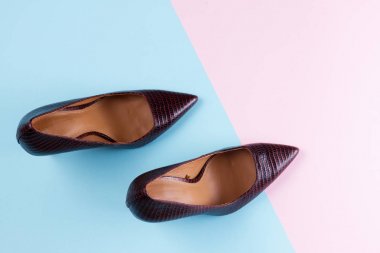 zarif yüksek topuk ayakkabı