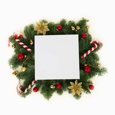 Yaprak dökmeyen ağaç Noel arka plan