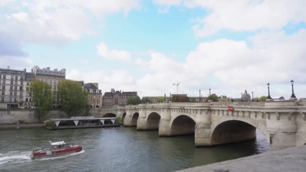 Pont neuf, Párizs, Franciaország — Stock videók