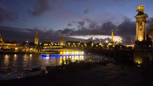 Мост Александра III, Париж, Франция — стоковое видео