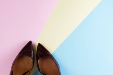 zarif yüksek topuk ayakkabı