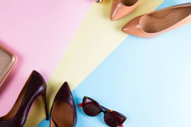 zarif yüksek topuk ayakkabı