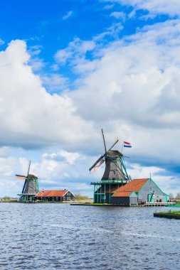 Hollanda rüzgar değirmenleri