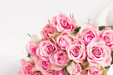 Beyaz kadın aksesuarları