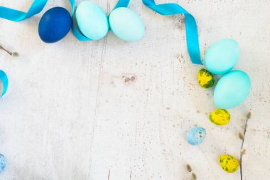Mavi Paskalya yumurtaları