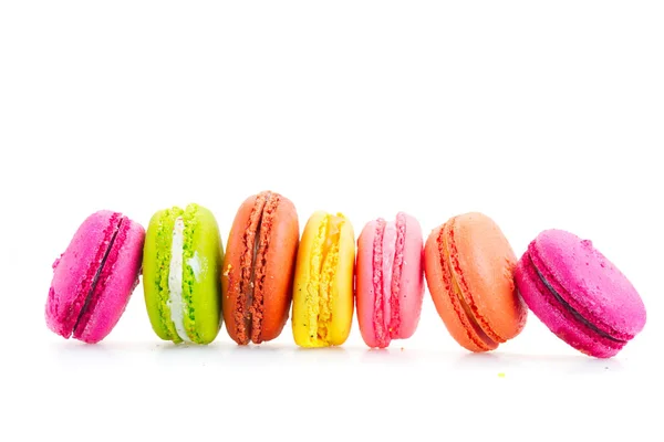 Biscuits Macarons sur blanc — Photo