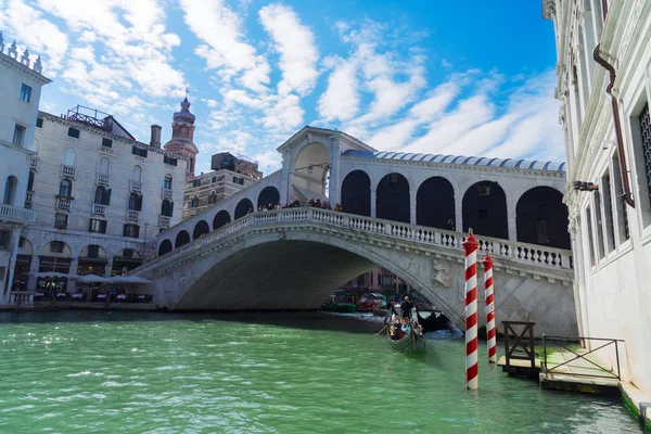 Rialto Köprüsü, Venedik, İtalya — Stok fotoğraf
