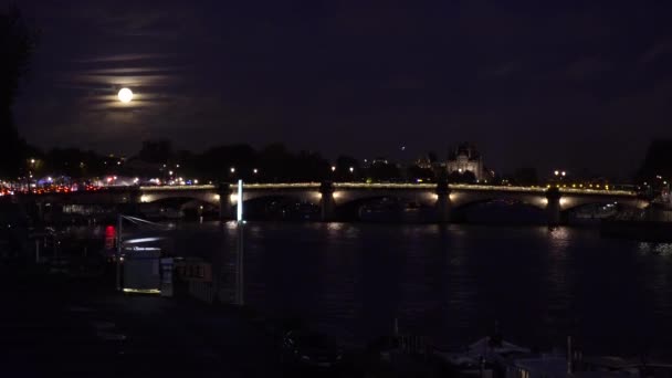 フランス、パリのアレクサンドル3世橋 — ストック動画