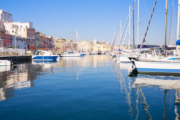 Procida Adası, İtalya