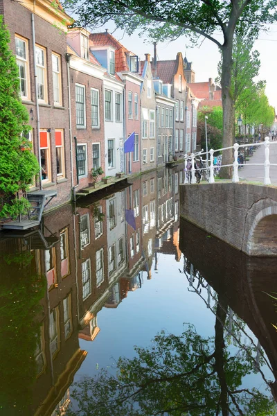 Delft cidade velha na Holanda — Fotografia de Stock