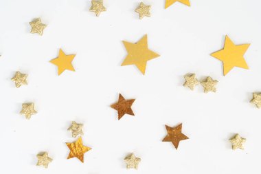 Altın madalyalarla bezenmiş Noel sahnesi