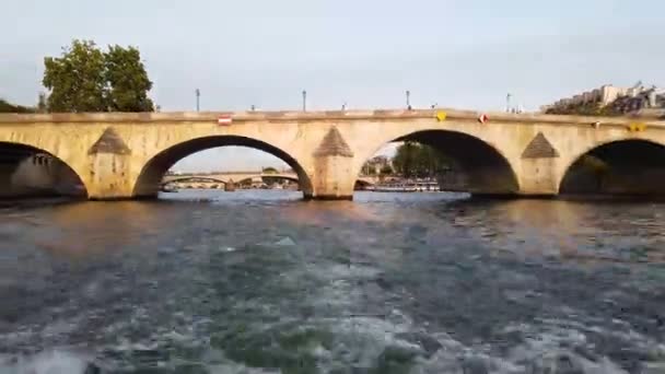 Pont Marie av Paris och Seine floden — Stockvideo