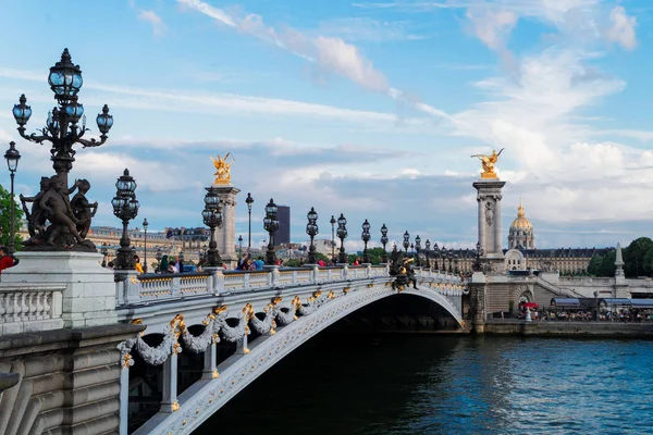 フランス、パリのアレクサンドル3世橋 — ストック写真