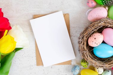 Paskalya renkli yumurtalar