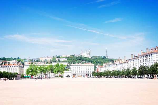 Lyon, Frankrike i en vacker sommardag — Stockfoto