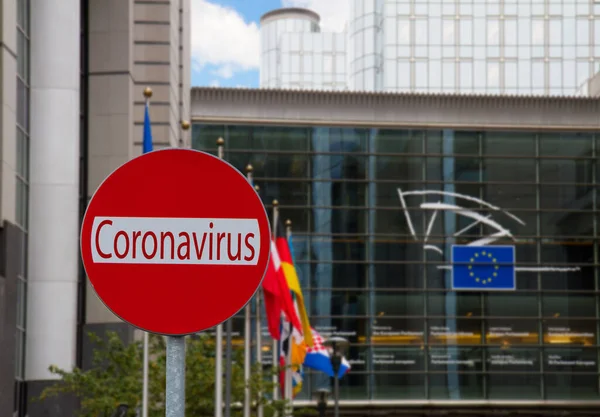 Európai Unió parlament és Covid jel — Stock Fotó