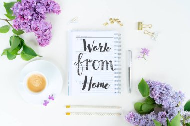 Üst görünüm ev ofis çalışma alanı