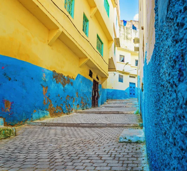 Escaleras y calles estrechas en el casco antiguo de Marruecos Fotos De Stock Sin Royalties Gratis