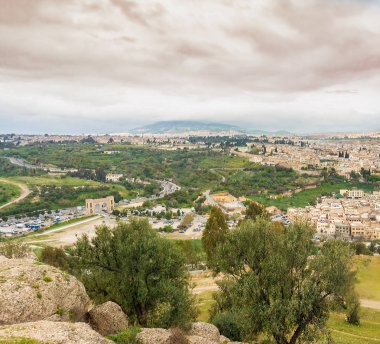 Sisli gün kentsel peyzaj