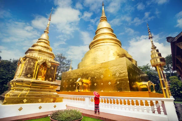 Złota Świątynia w Tajlandii — Zdjęcie stockowe