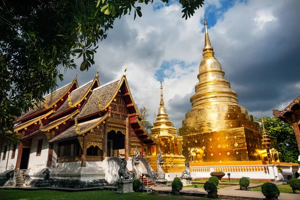 Buddhistischer Tempel in Thailand — Stockfoto