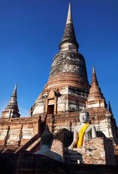 Buddha staty i thailand — Stockfoto