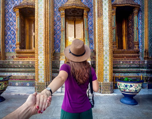 Turista explorando incrível Tailândia — Fotografia de Stock