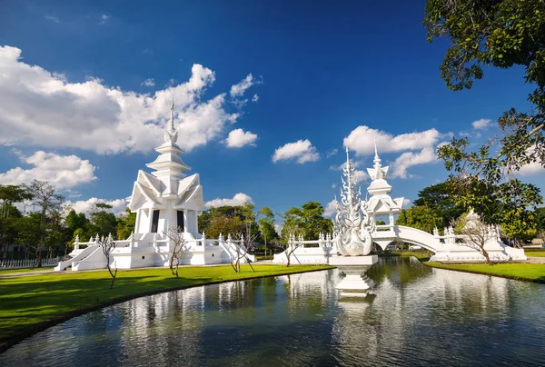 Templo Branco na Tailândia — Fotografia de Stock