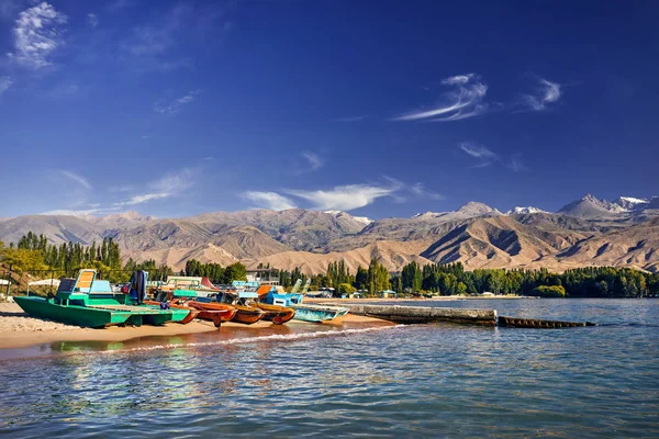 Issyk kul Gölü — Stok fotoğraf