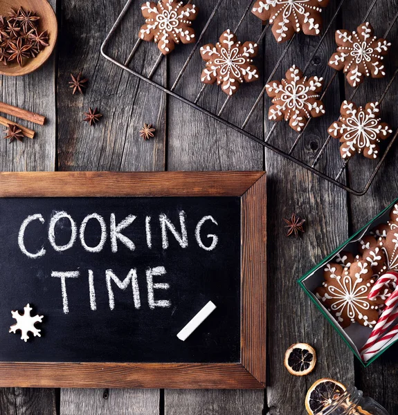 Weihnachten Lebkuchensterne kochen — Stockfoto